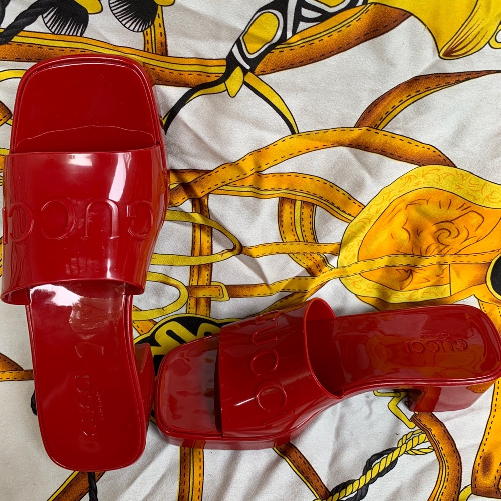 Gucci rubber heels